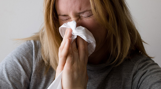 Mold exposure allergies respiratory illness reaction sneeze cough